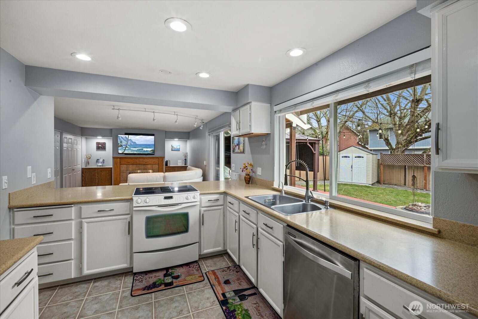 27928 122nd Place SE, Kent, WA 98030