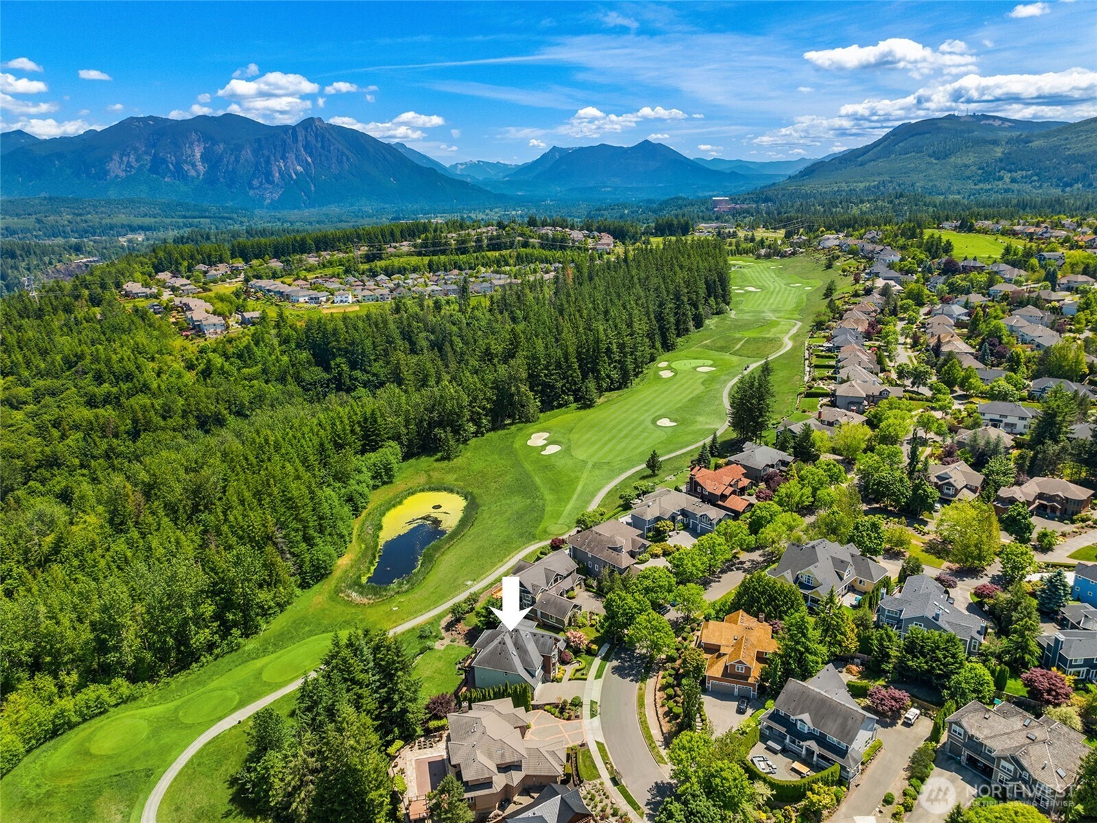 6230 Fairway Place SE, Snoqualmie, WA 98065