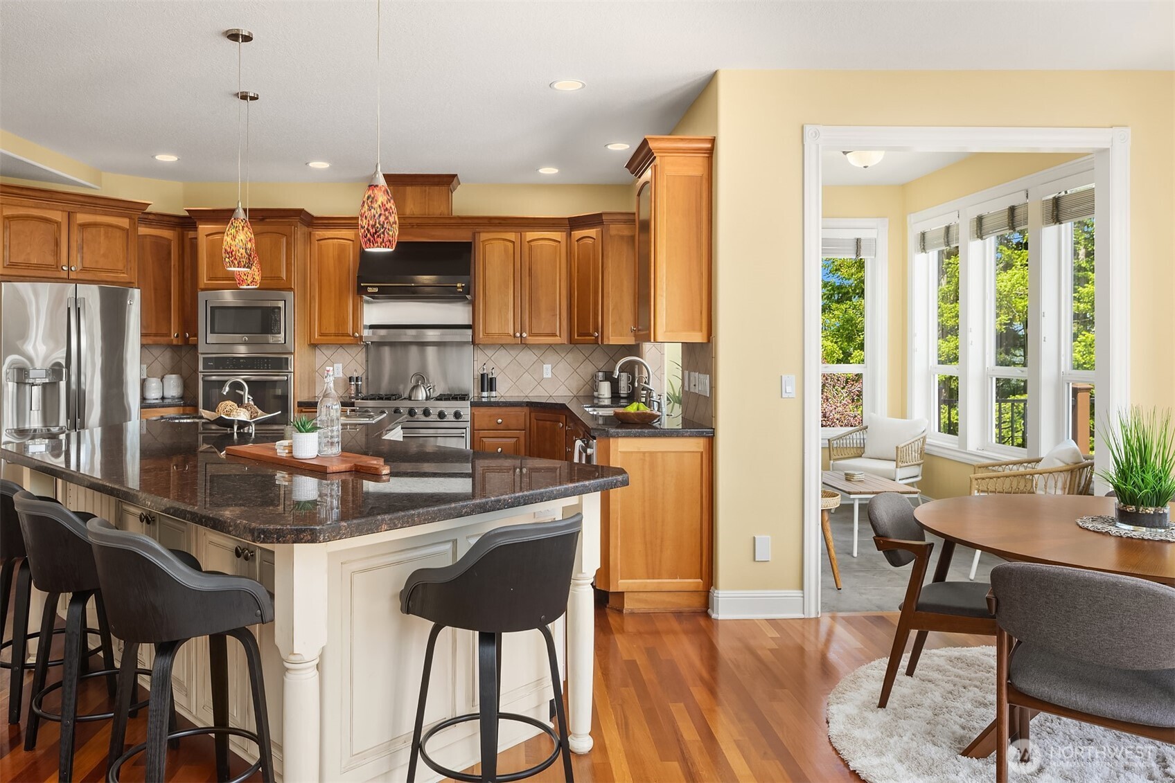 6230 Fairway Place SE, Snoqualmie, WA 98065