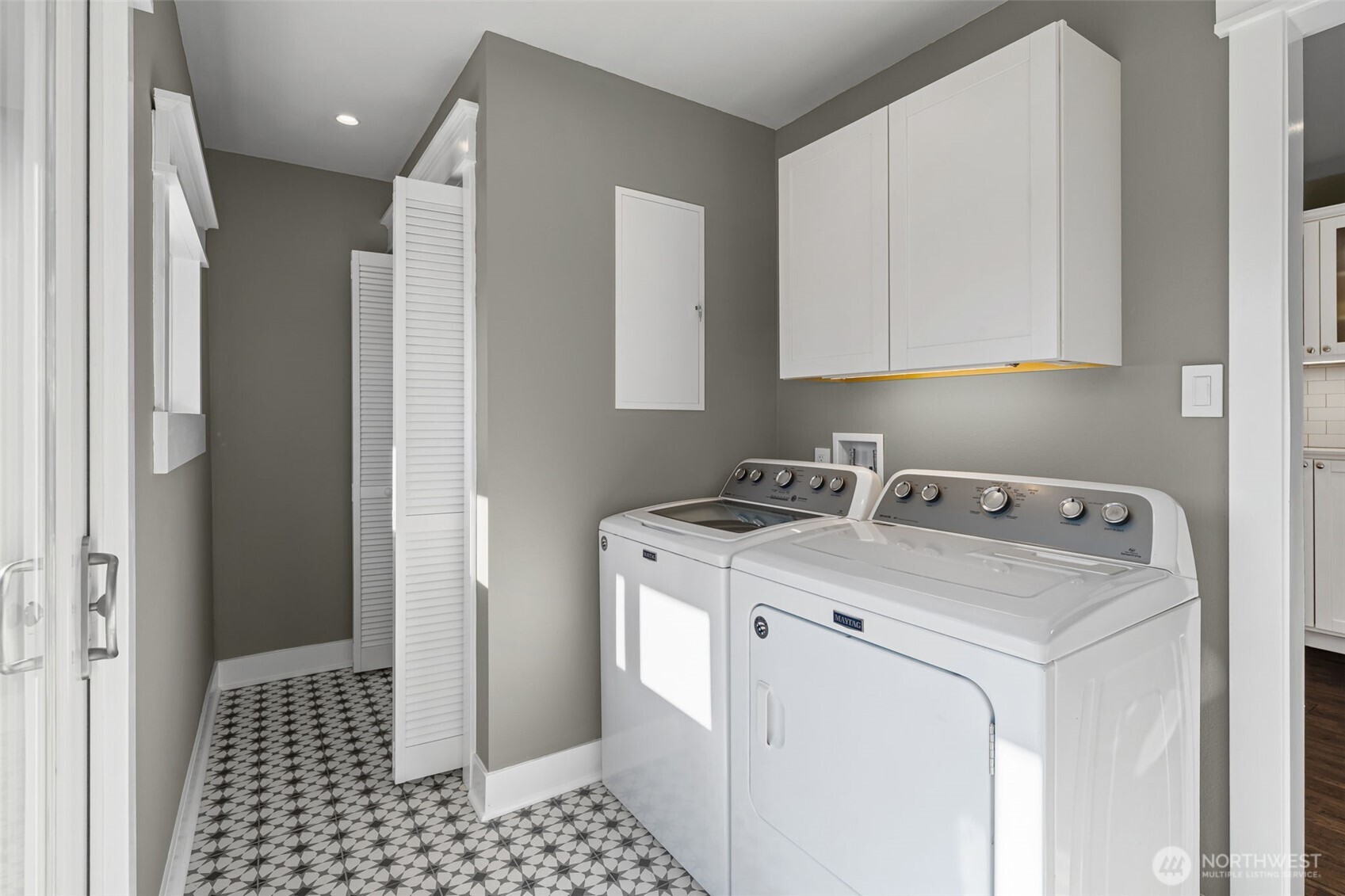 714 S 60th Street , Tacoma, WA 98408