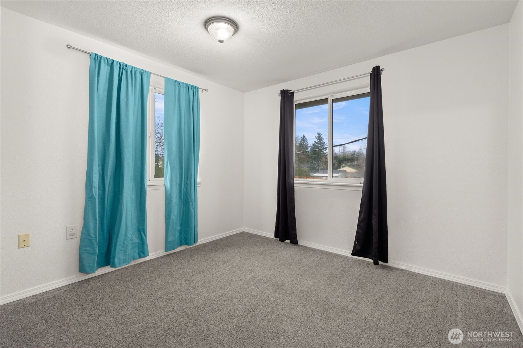 1769 SE Crawford Road , Port Orchard, WA 98366