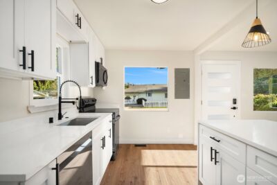 12215 44th Avenue S, Tukwila, WA 98178 - Photo 10