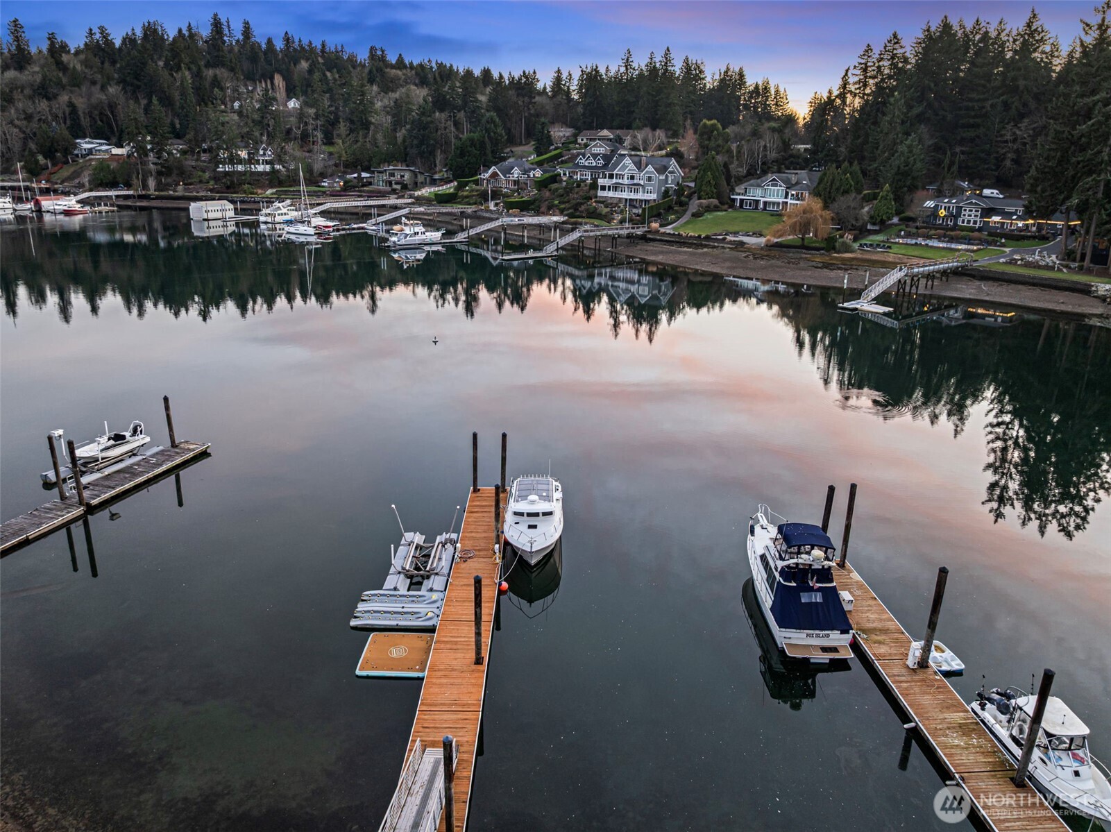 283 Shorewood Ct , Fox Island, WA 98333