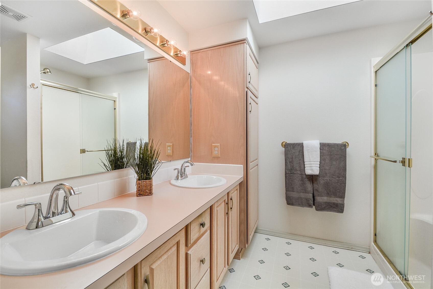 9903 Marine Drive , Marysville, WA 98271