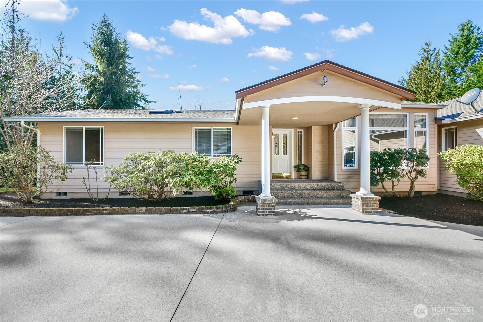 9903 Marine Drive , Marysville, WA 98271