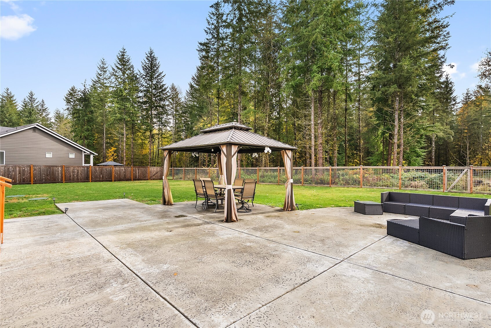 14025 107th Place NE, Lake Stevens, WA 98258