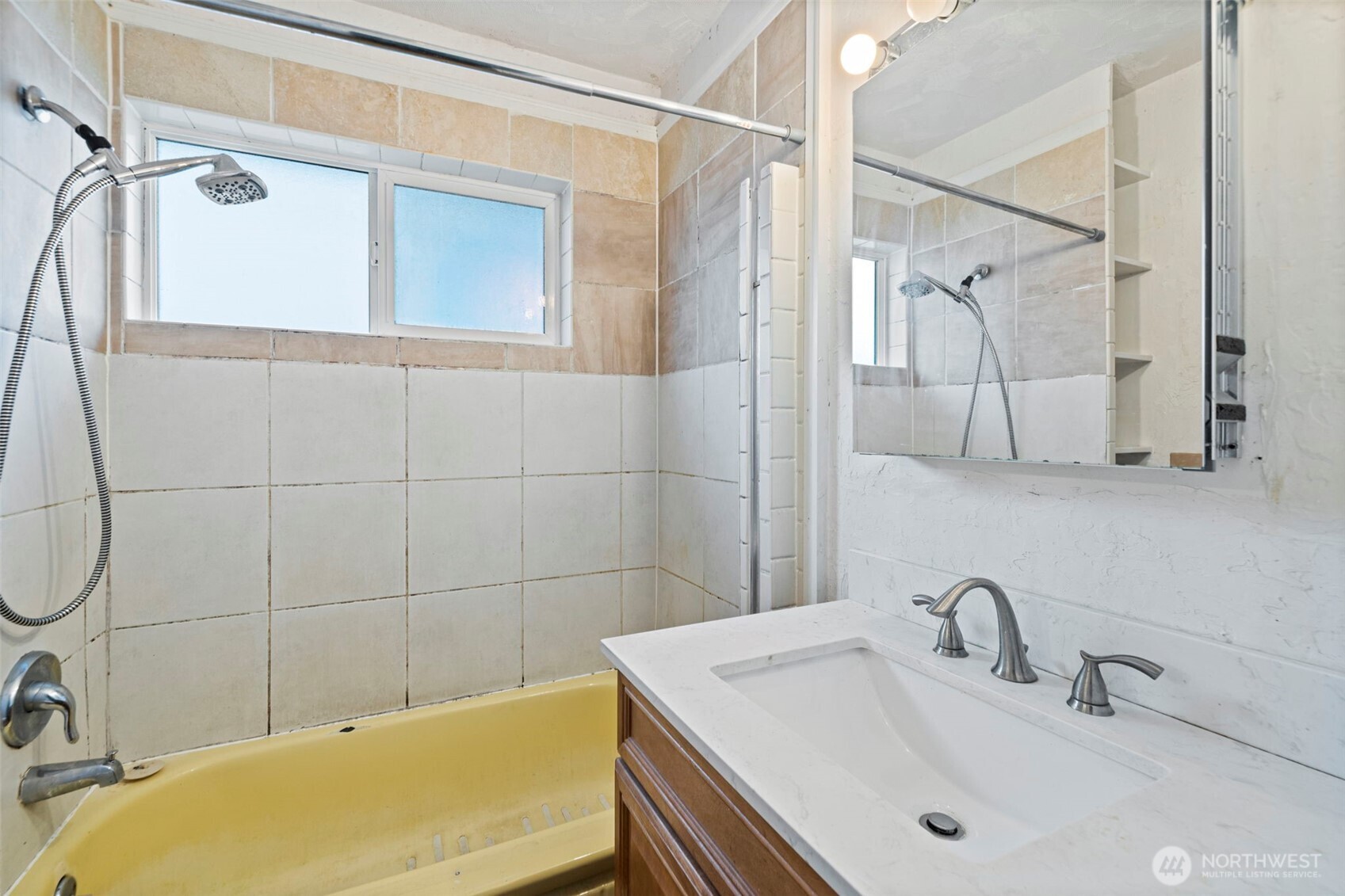 6666 Carleton Avenue S, Seattle, WA 98108-3531