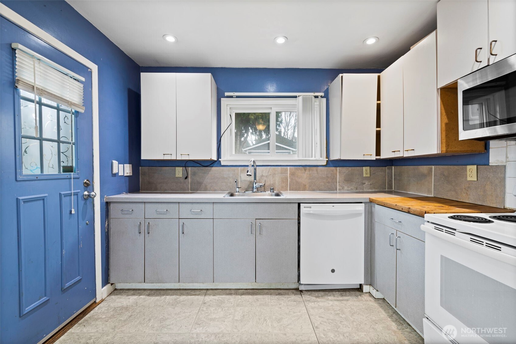 6666 Carleton Avenue S, Seattle, WA 98108-3531