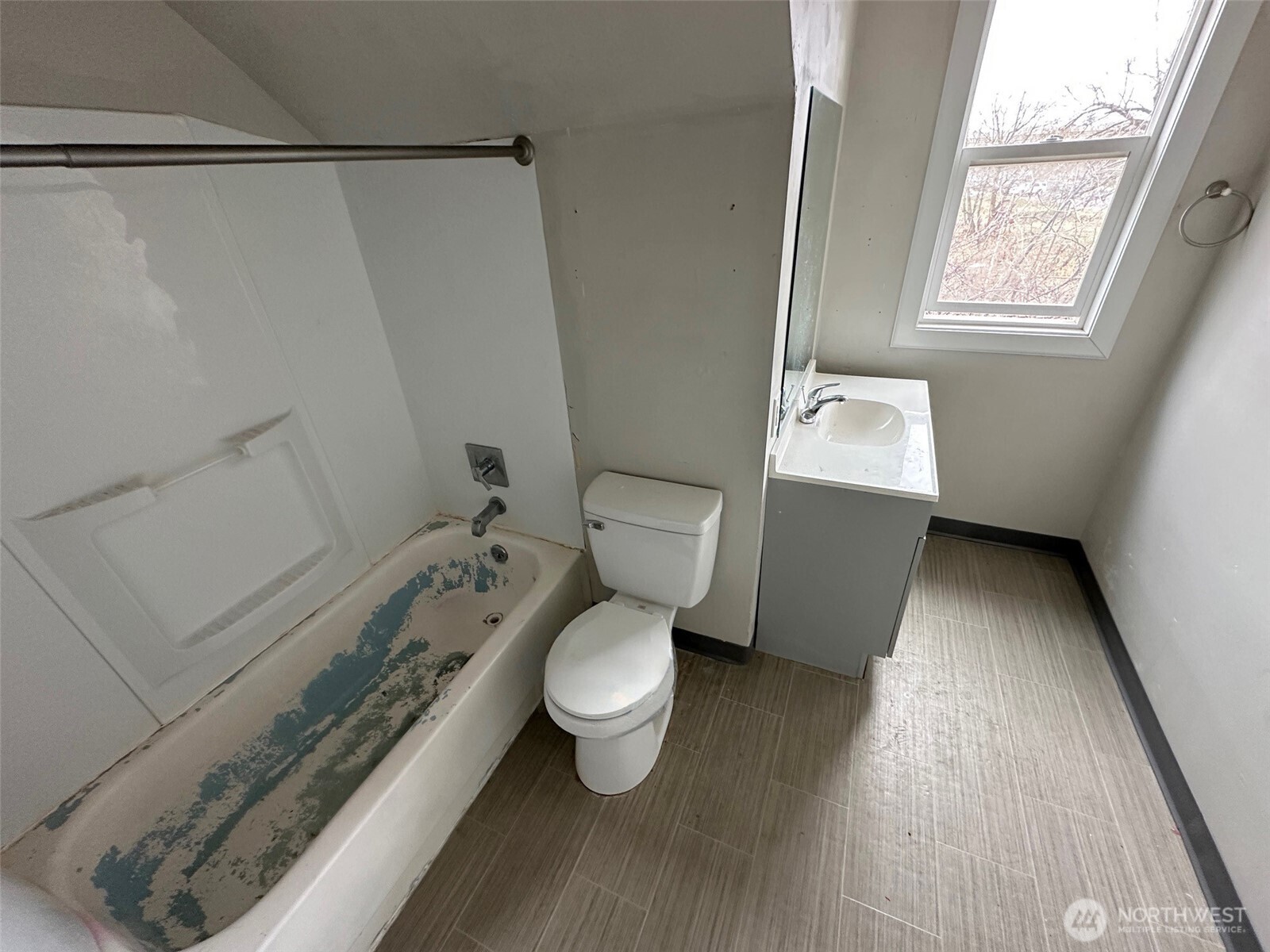 3003 E Bridgeport Avenue , Spokane, WA 99207-5709