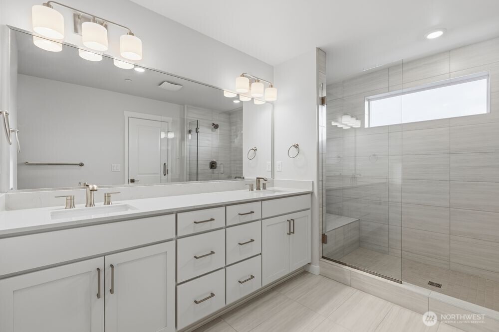 13210 NE 127th Way #E, Kirkland, WA 98034