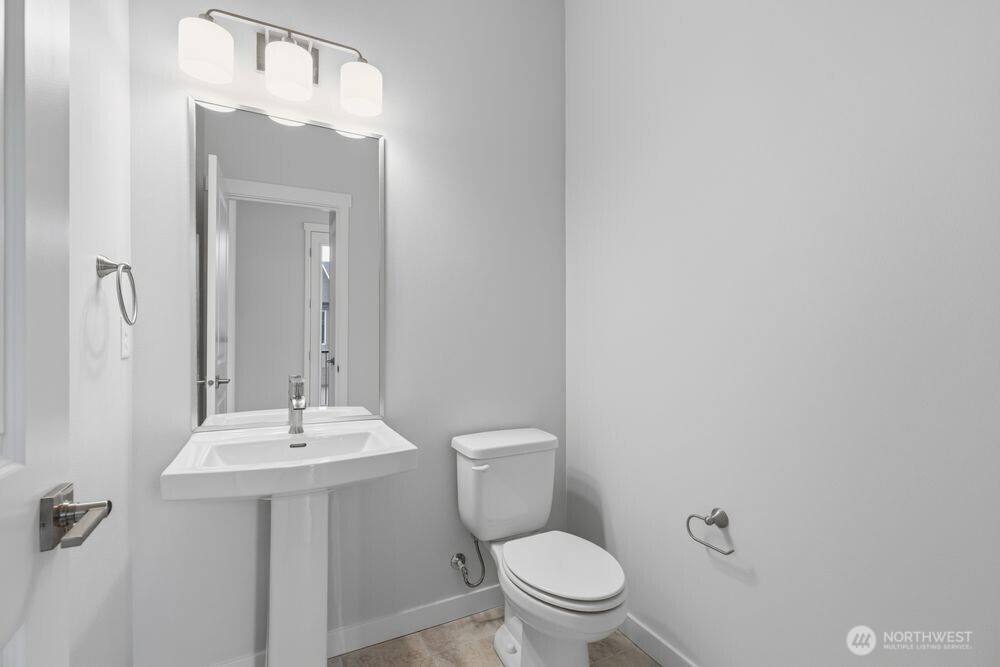 13210 NE 127th Way #E, Kirkland, WA 98034