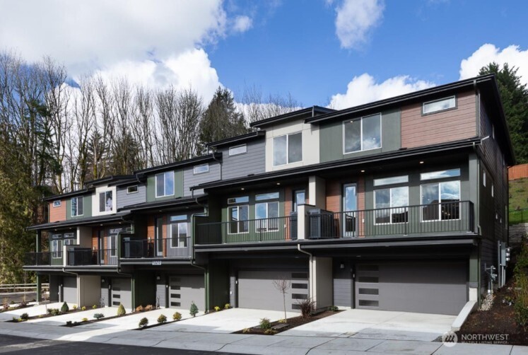 13210 NE 127th Way #B, Kirkland, WA 98034