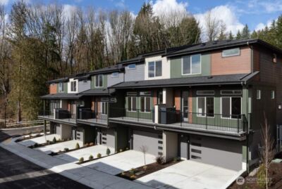 13210 NE 127th Way #B, Kirkland, WA 98034 - Photo 2