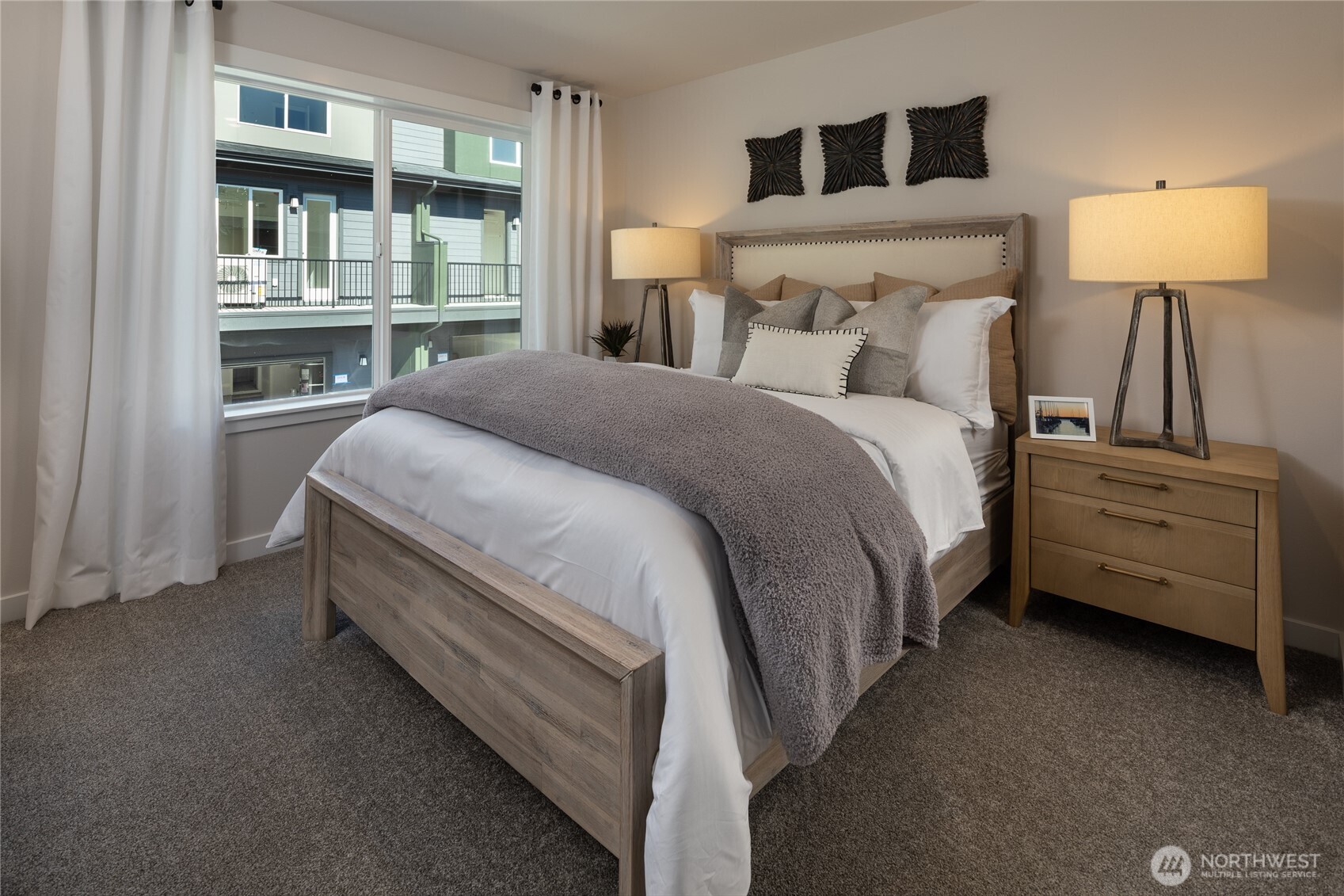 13205 NE 127th Way #E, Kirkland, WA 98034