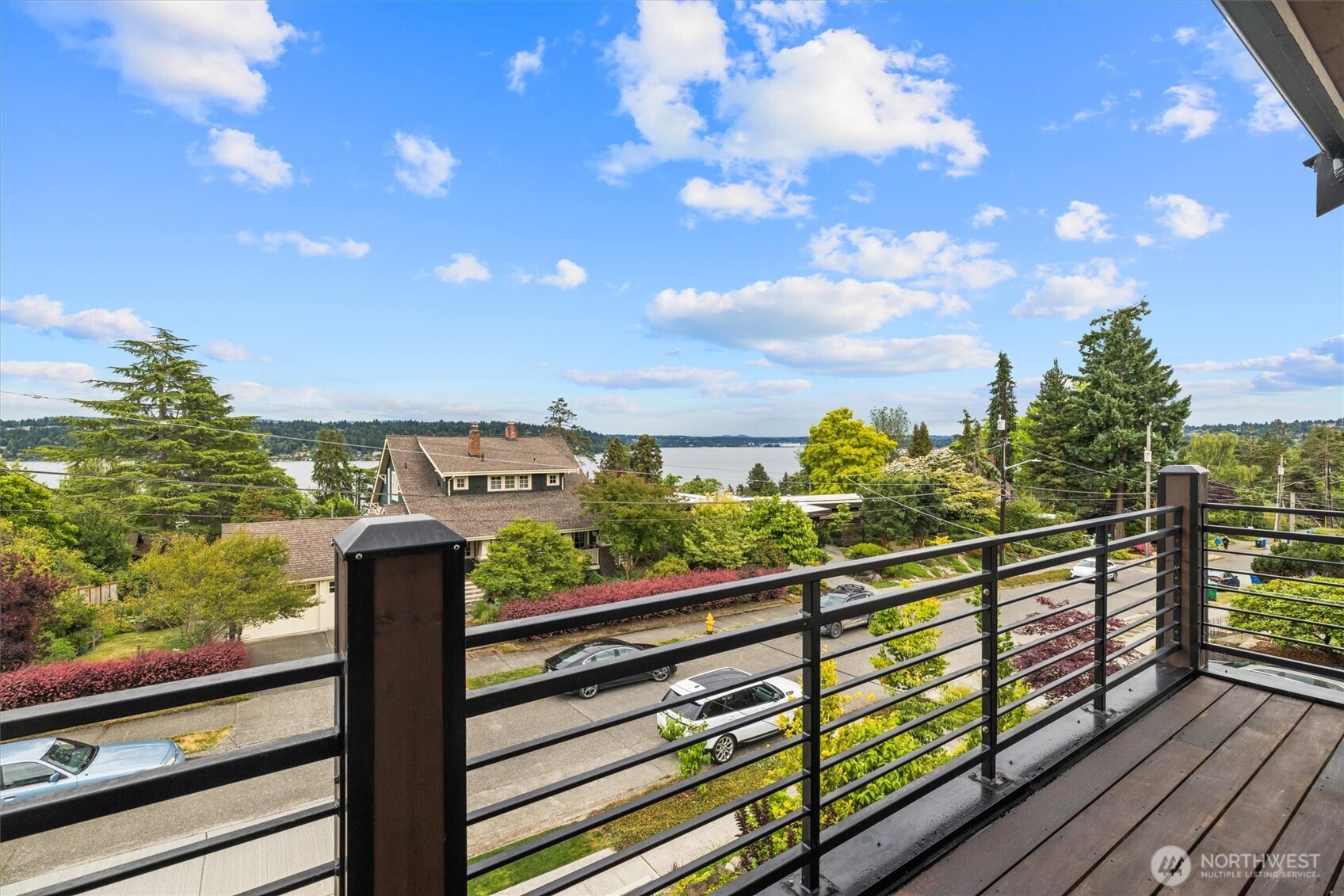 6921 55th Avenue S, Seattle, WA 98118-3411