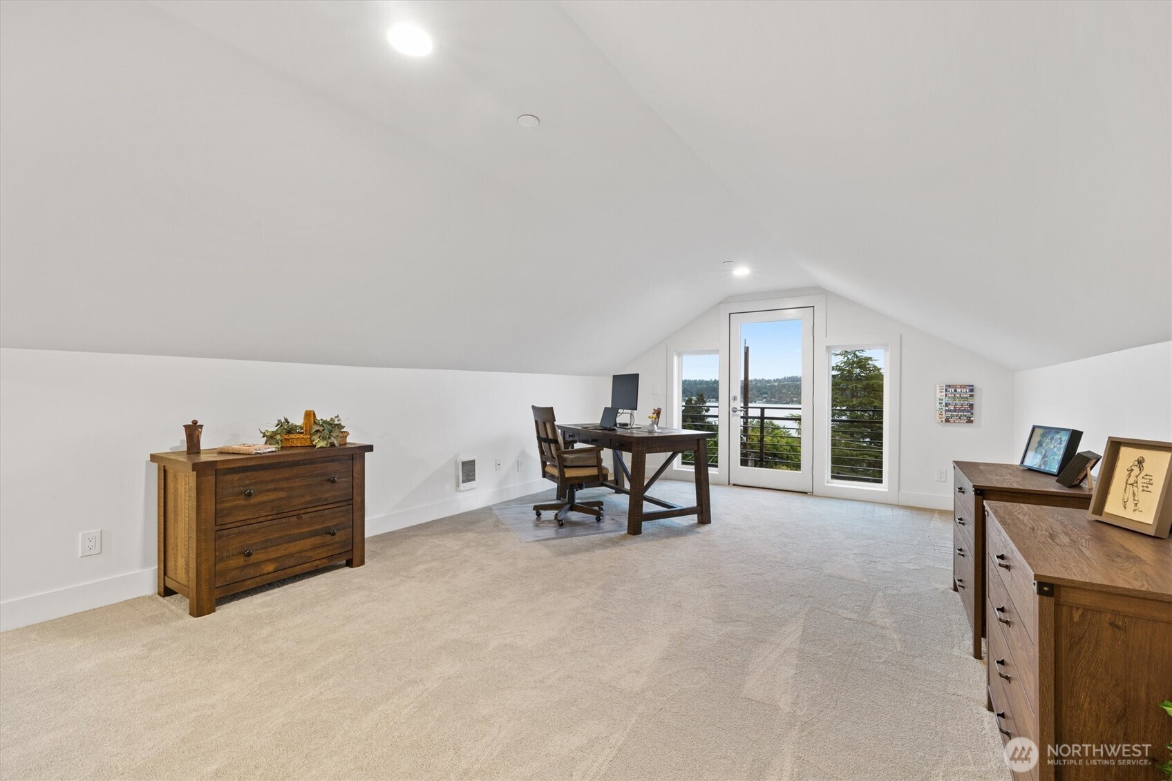 6921 55th Avenue S, Seattle, WA 98118-3411