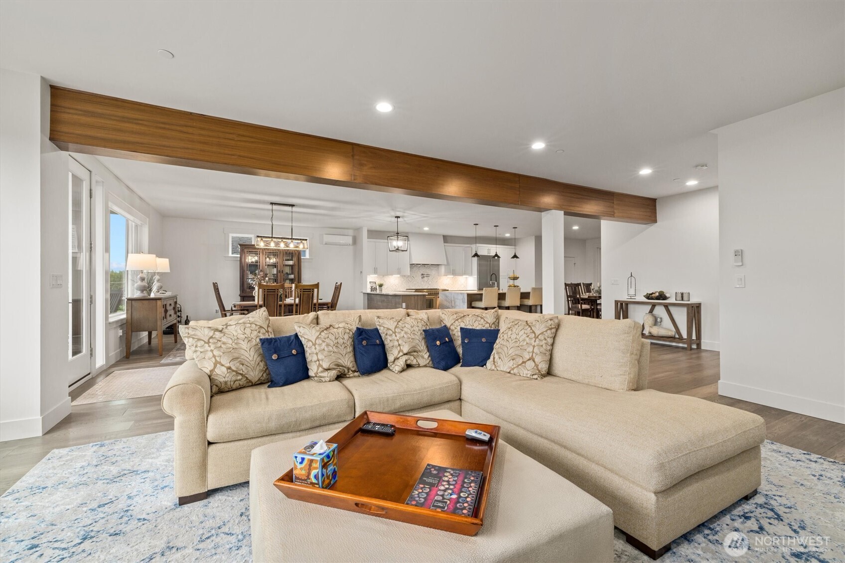 6921 55th Avenue S, Seattle, WA 98118-3411