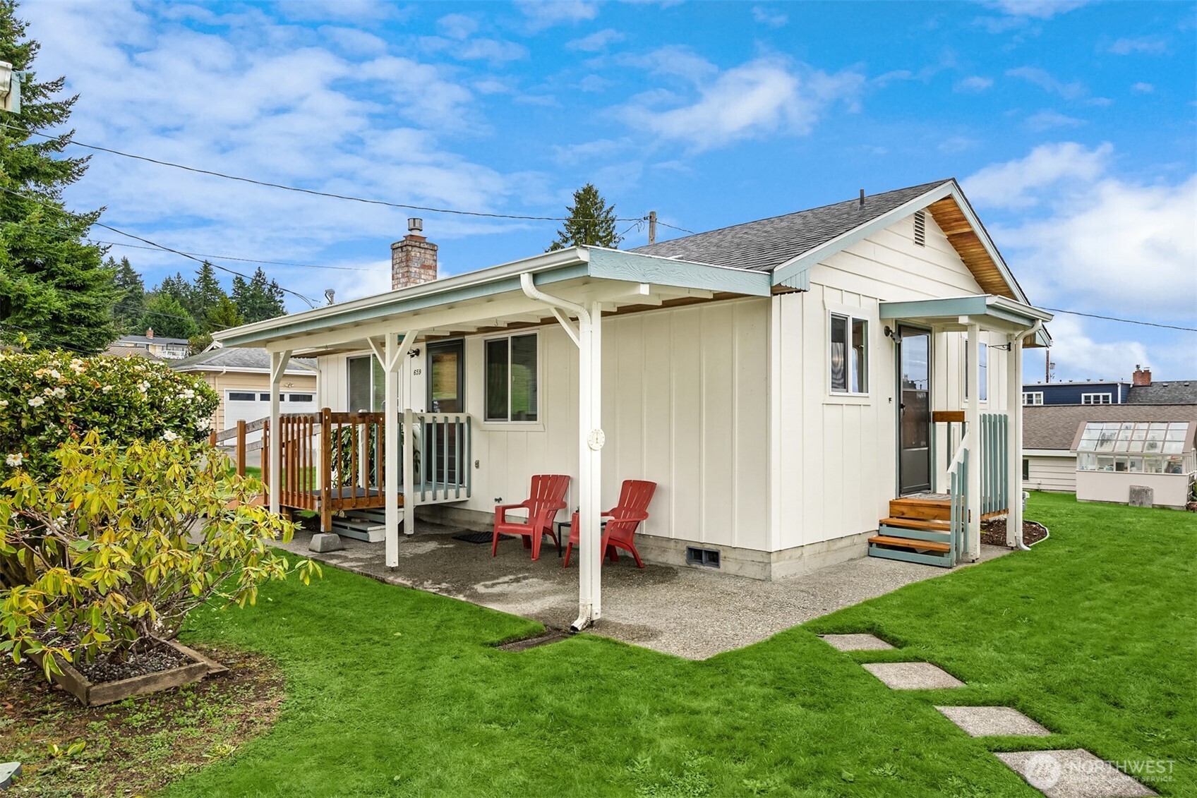 649 NE Sommerseth Street , Poulsbo, WA 98370