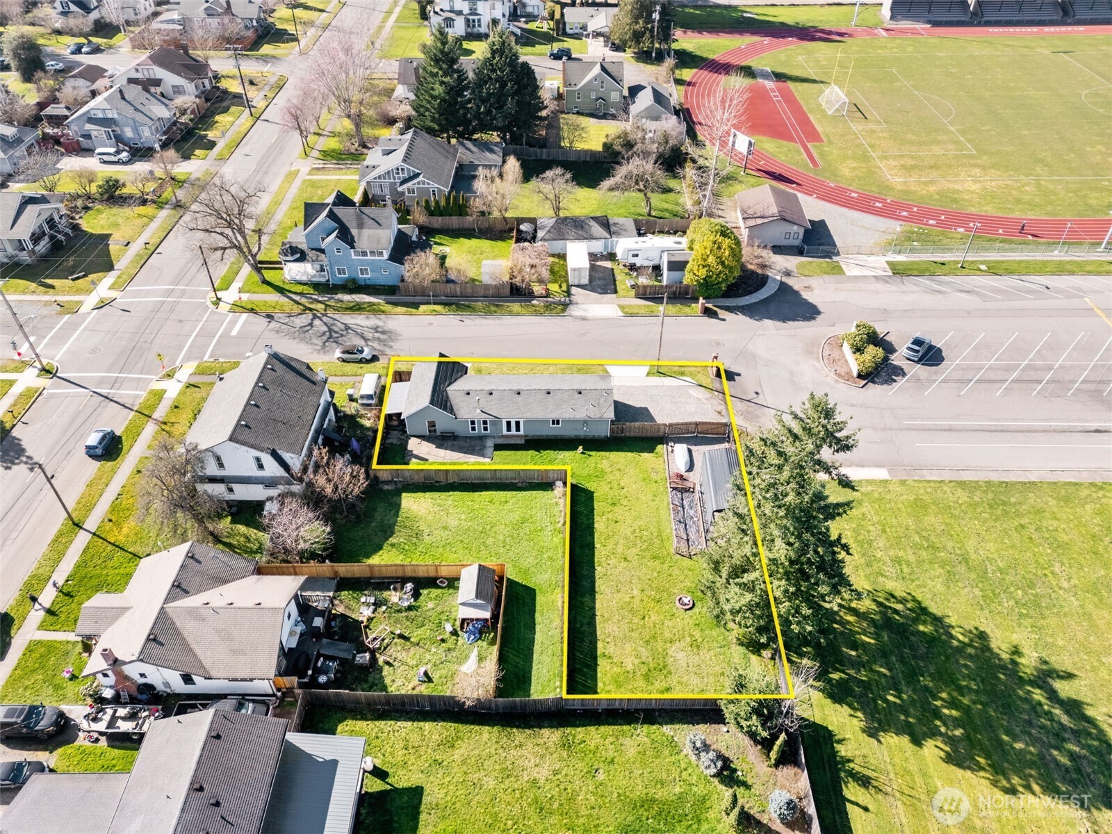 122 N C St , Buckley, WA 98321