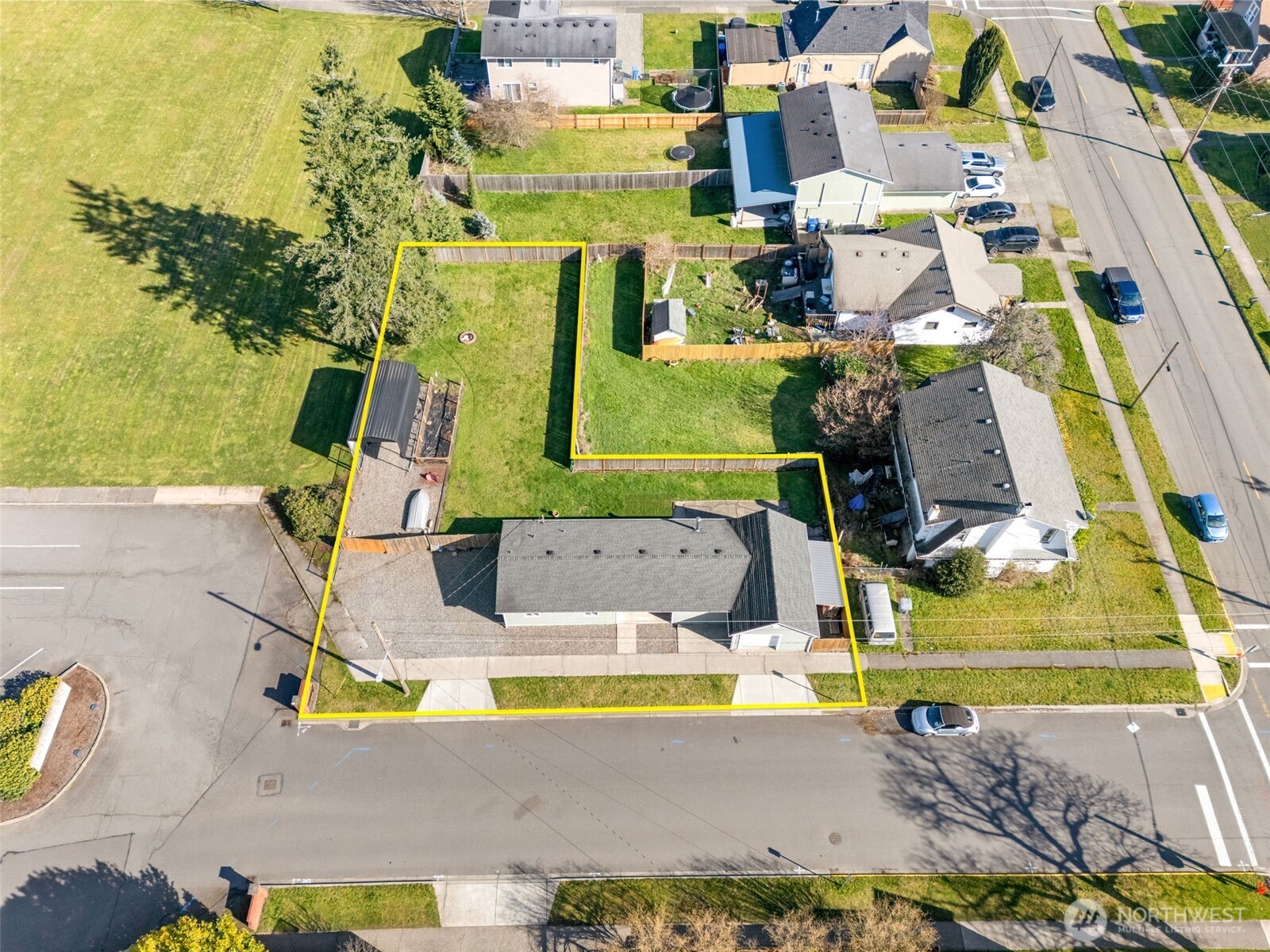 122 N C St , Buckley, WA 98321