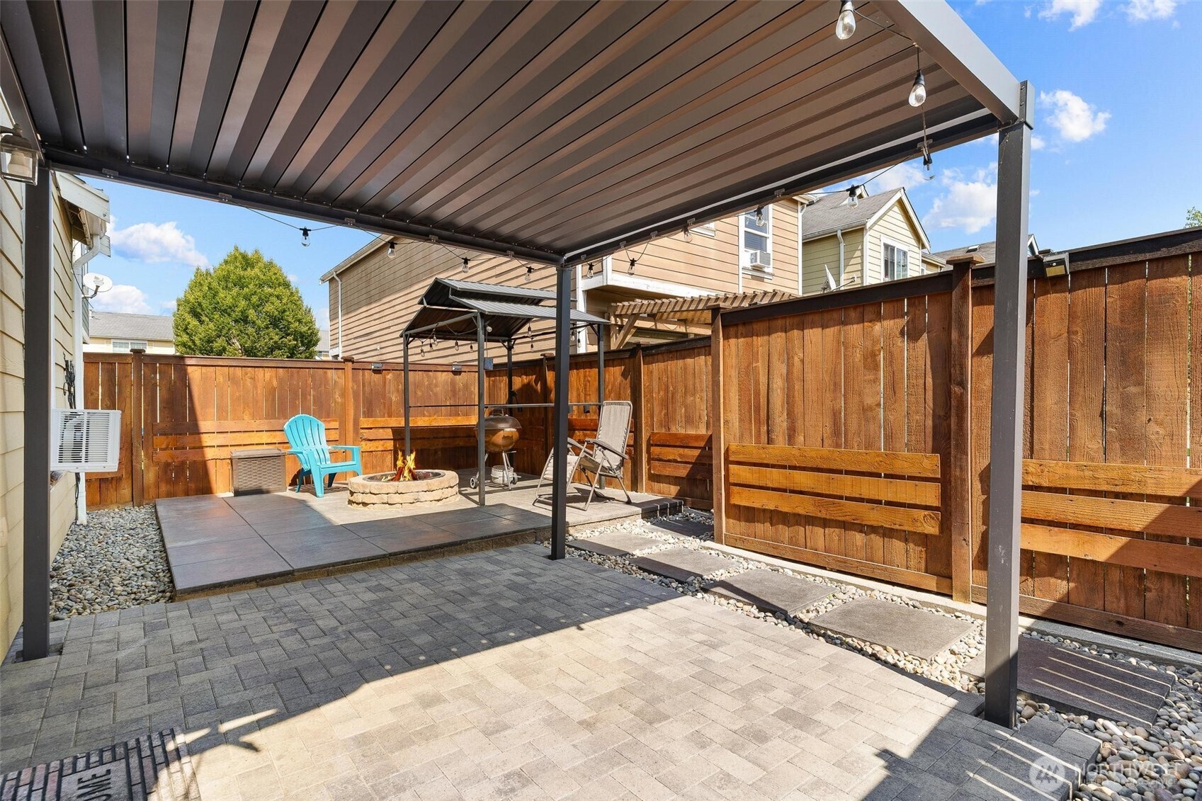 11415 6th Avenue E , Tacoma, WA 98445