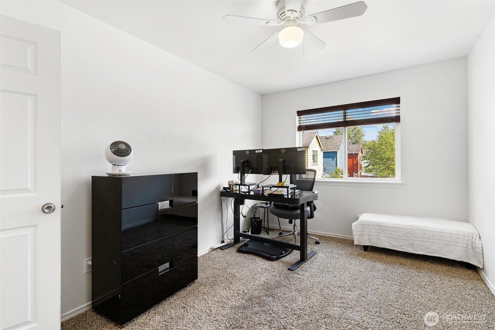 11415 6th Avenue E , Tacoma, WA 98445