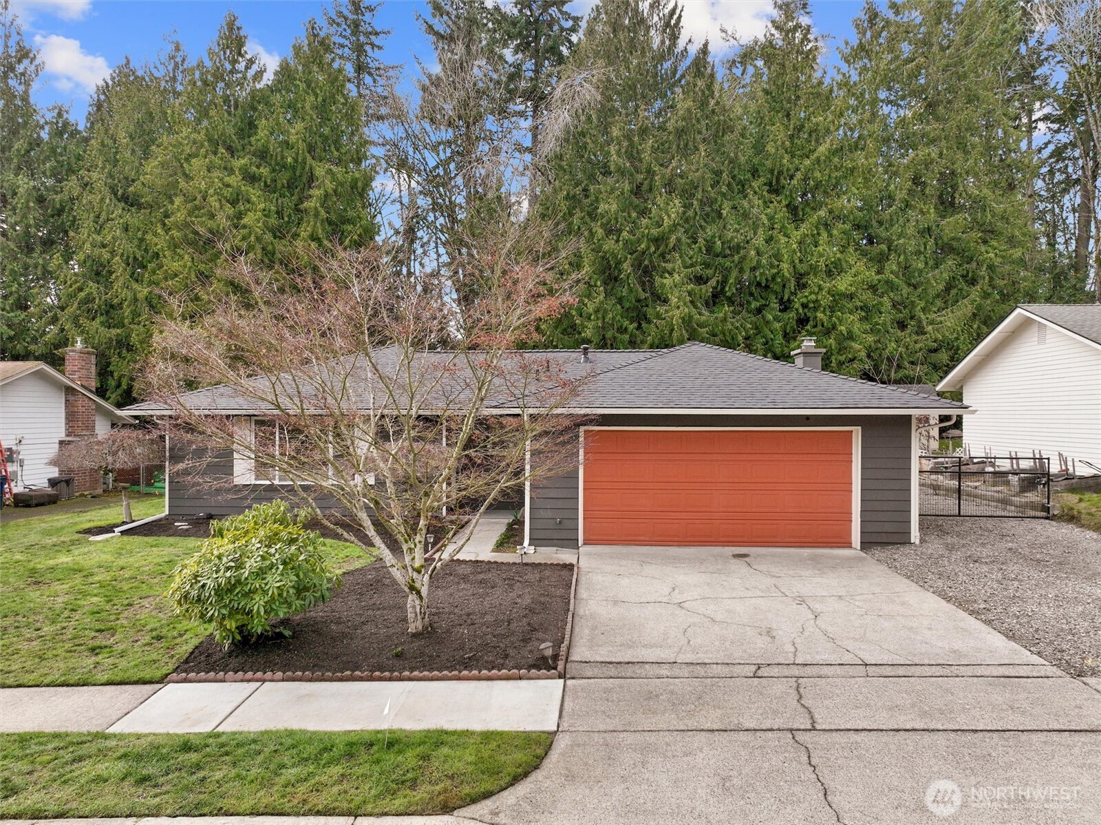 10009 161st Avenue NE, Redmond, WA 98052