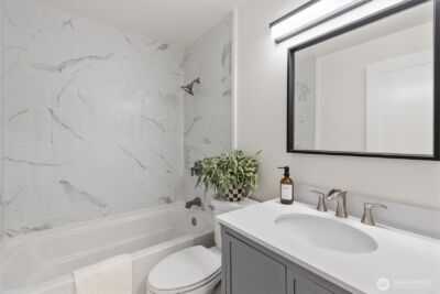 10009 161st Avenue NE, Redmond, WA 98052 - Photo 12