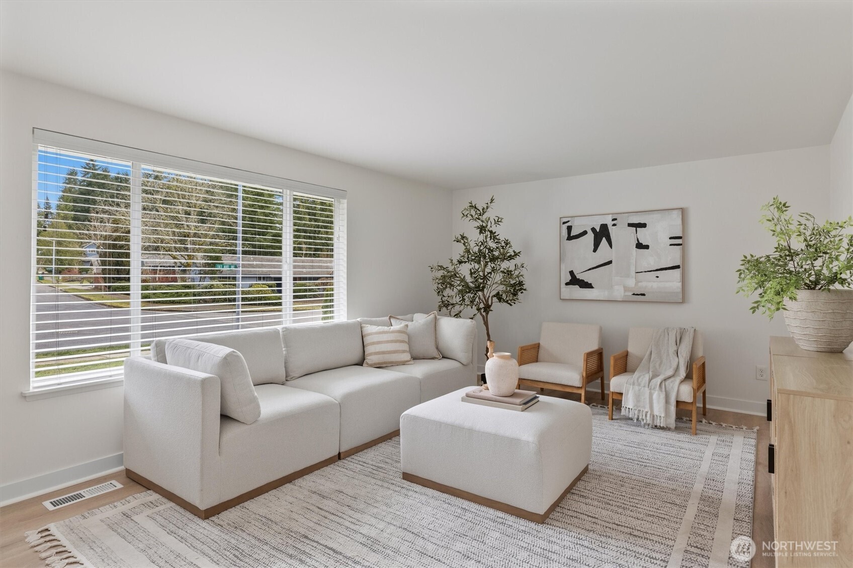 10009 161st Avenue NE, Redmond, WA 98052