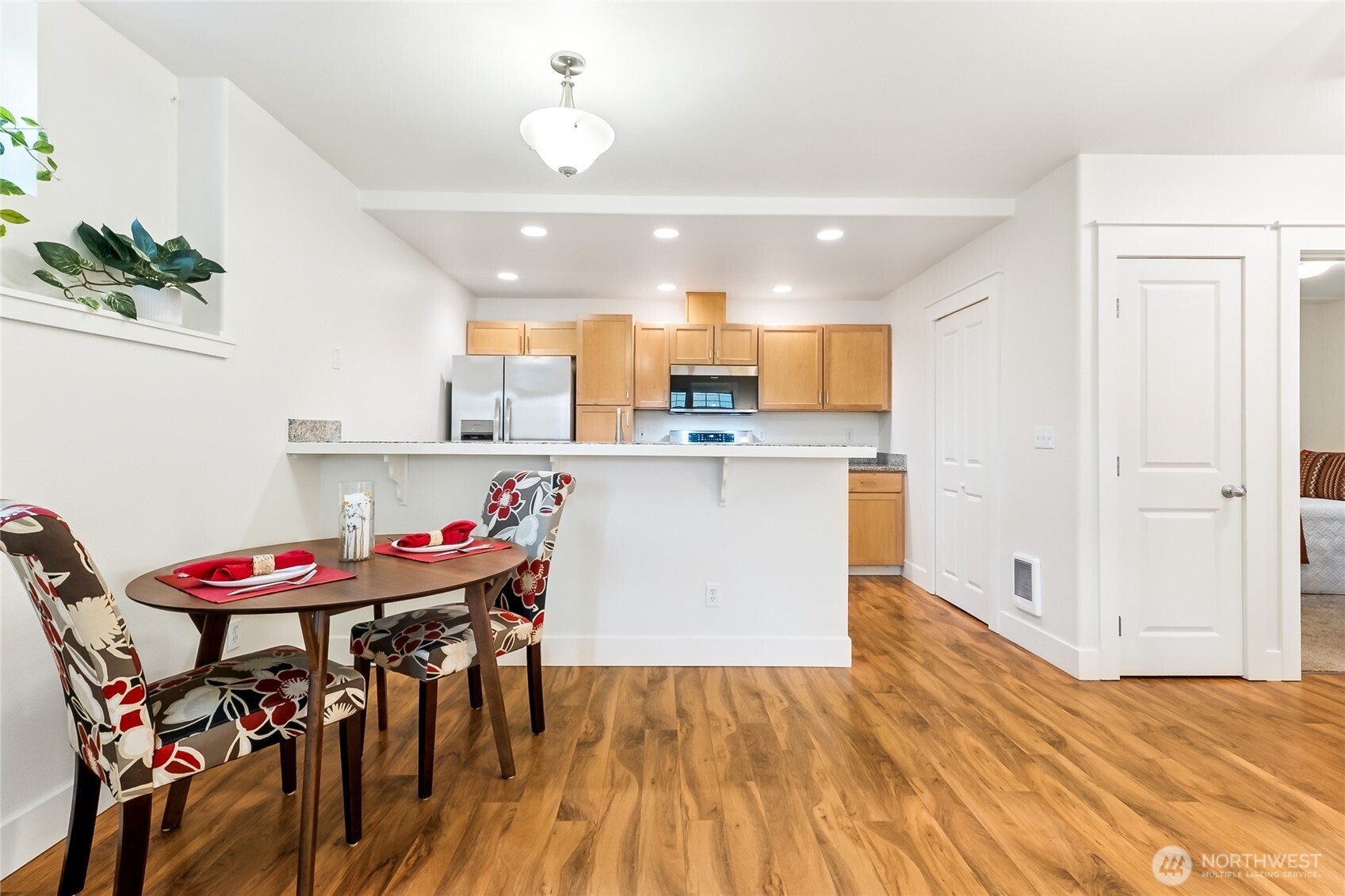 5907 40th Avenue SW #B, Seattle, WA 98136