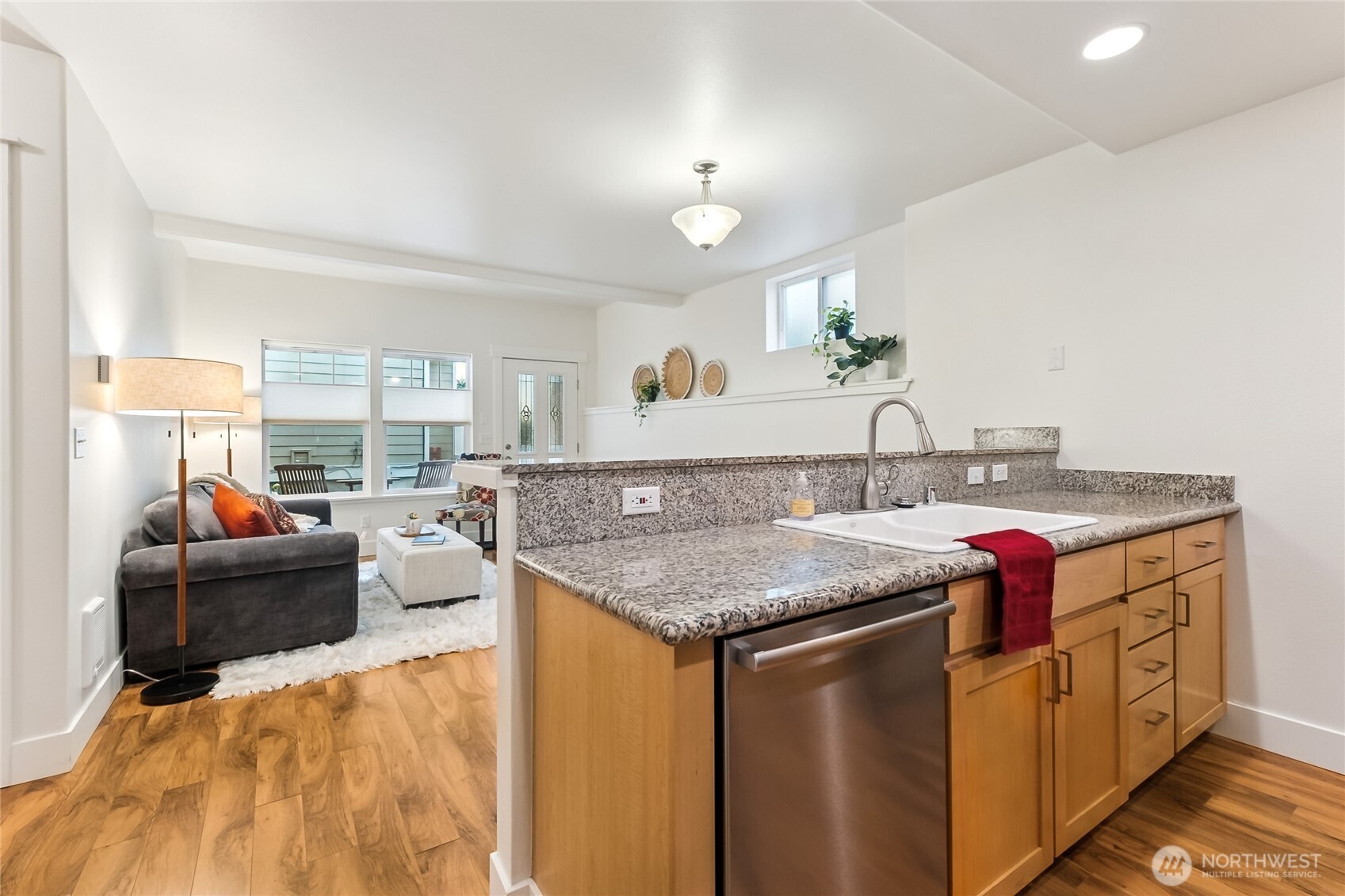 5907 40th Avenue SW #B, Seattle, WA 98136