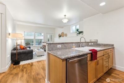 5907 40th Avenue SW #B, Seattle, WA 98136 - Photo 8