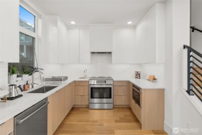 3959 1st Avenue NE #A, Seattle, WA 98105 - Photo 11