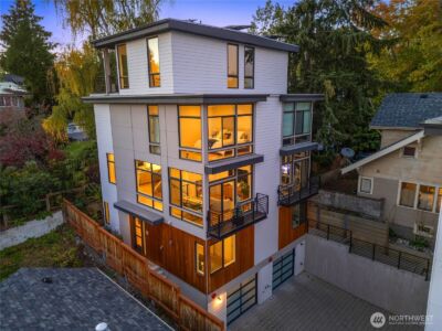 3959 1st Avenue NE #A, Seattle, WA 98105 - Photo 3