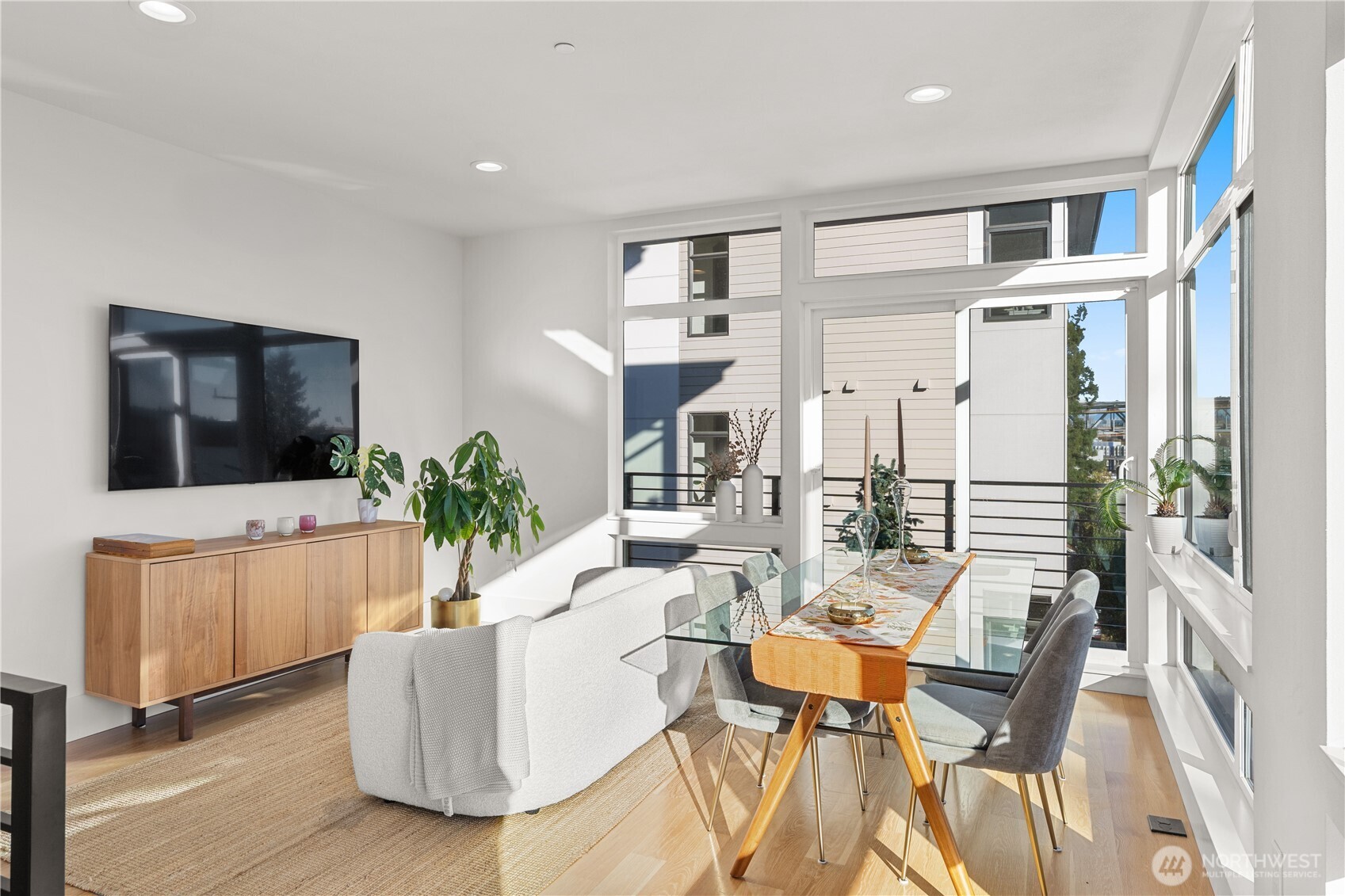 3959 1st Avenue NE #A, Seattle, WA 98105