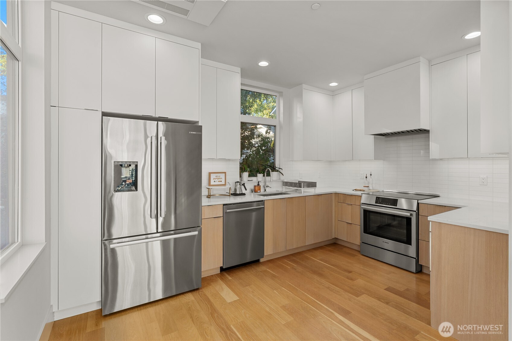 3959 1st Avenue NE #A, Seattle, WA 98105