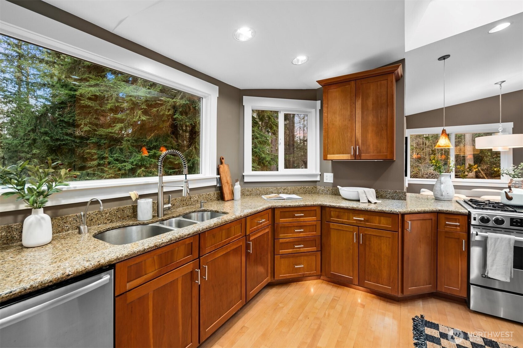 20341 170th Avenue NE, Woodinville, WA 98072