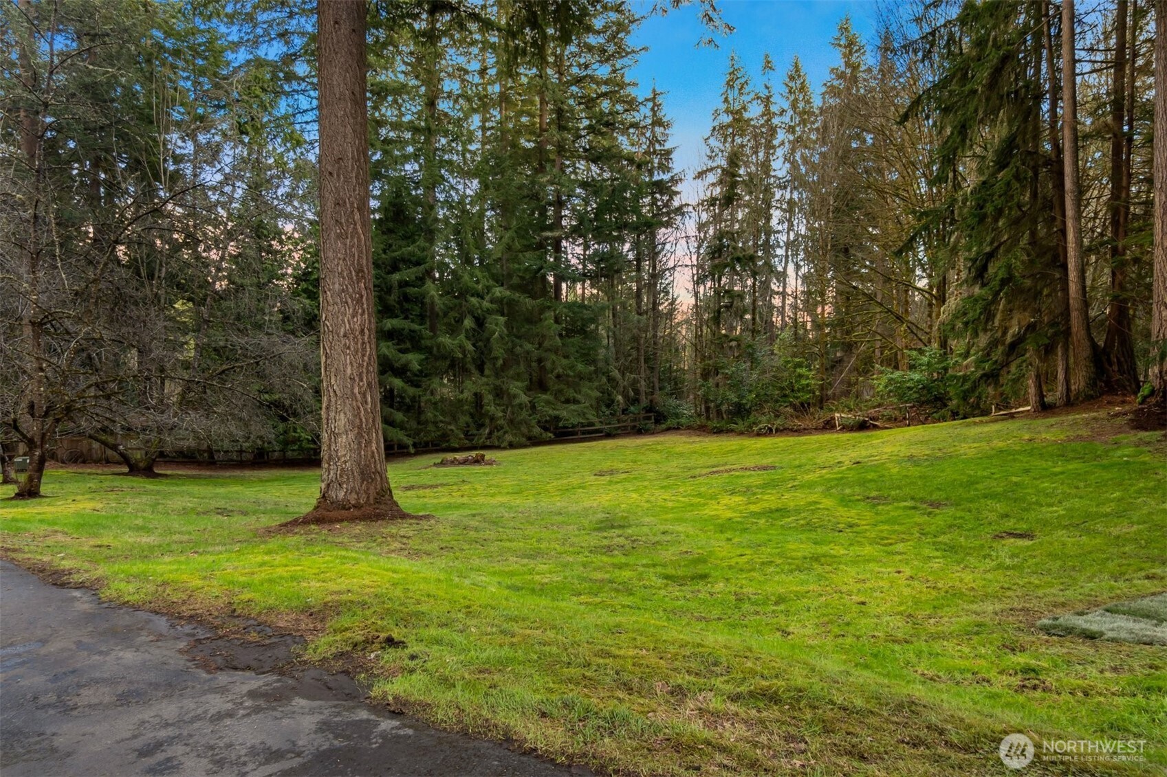 20341 170th Avenue NE, Woodinville, WA 98072