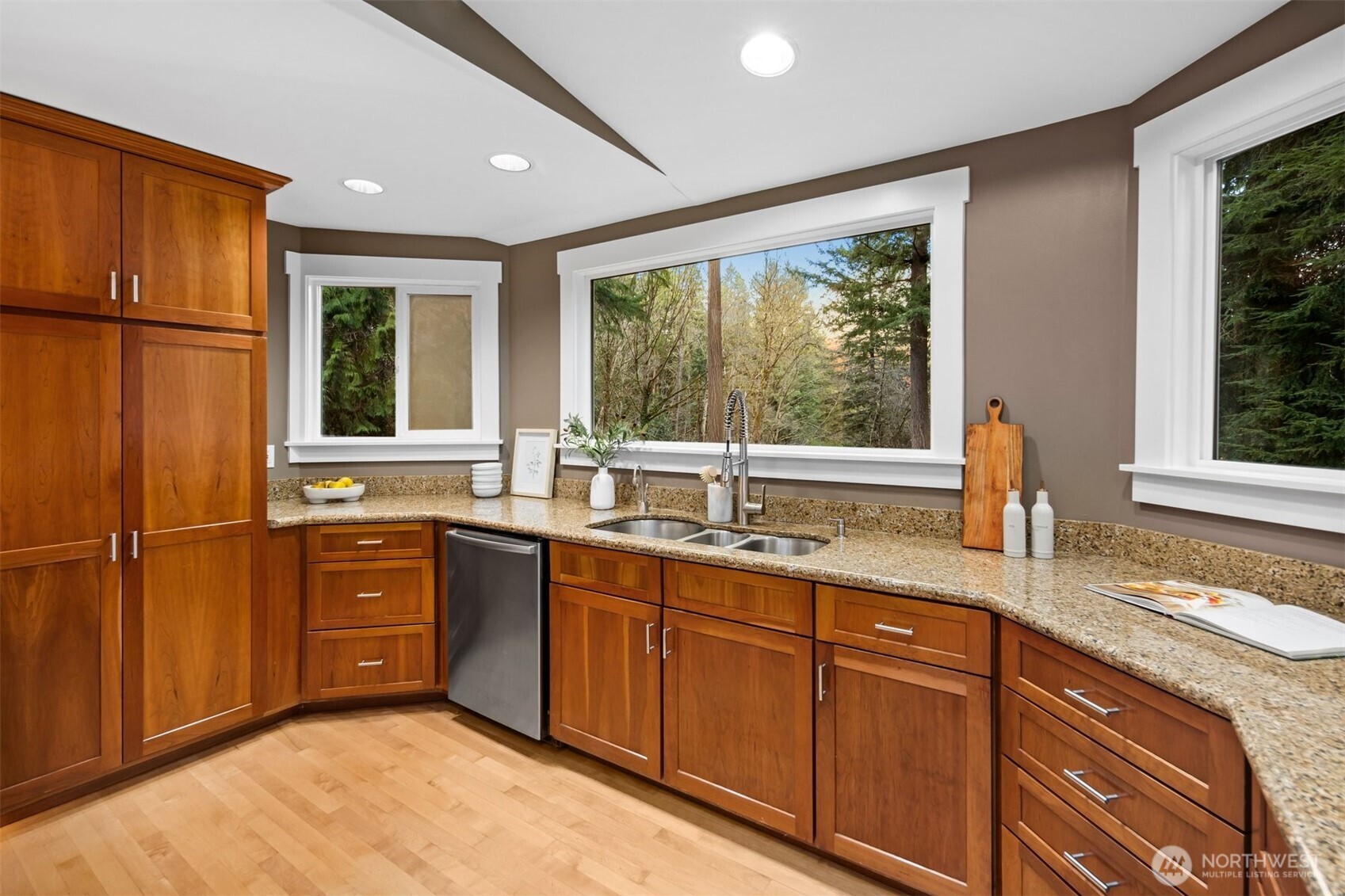 20341 170th Avenue NE, Woodinville, WA 98072