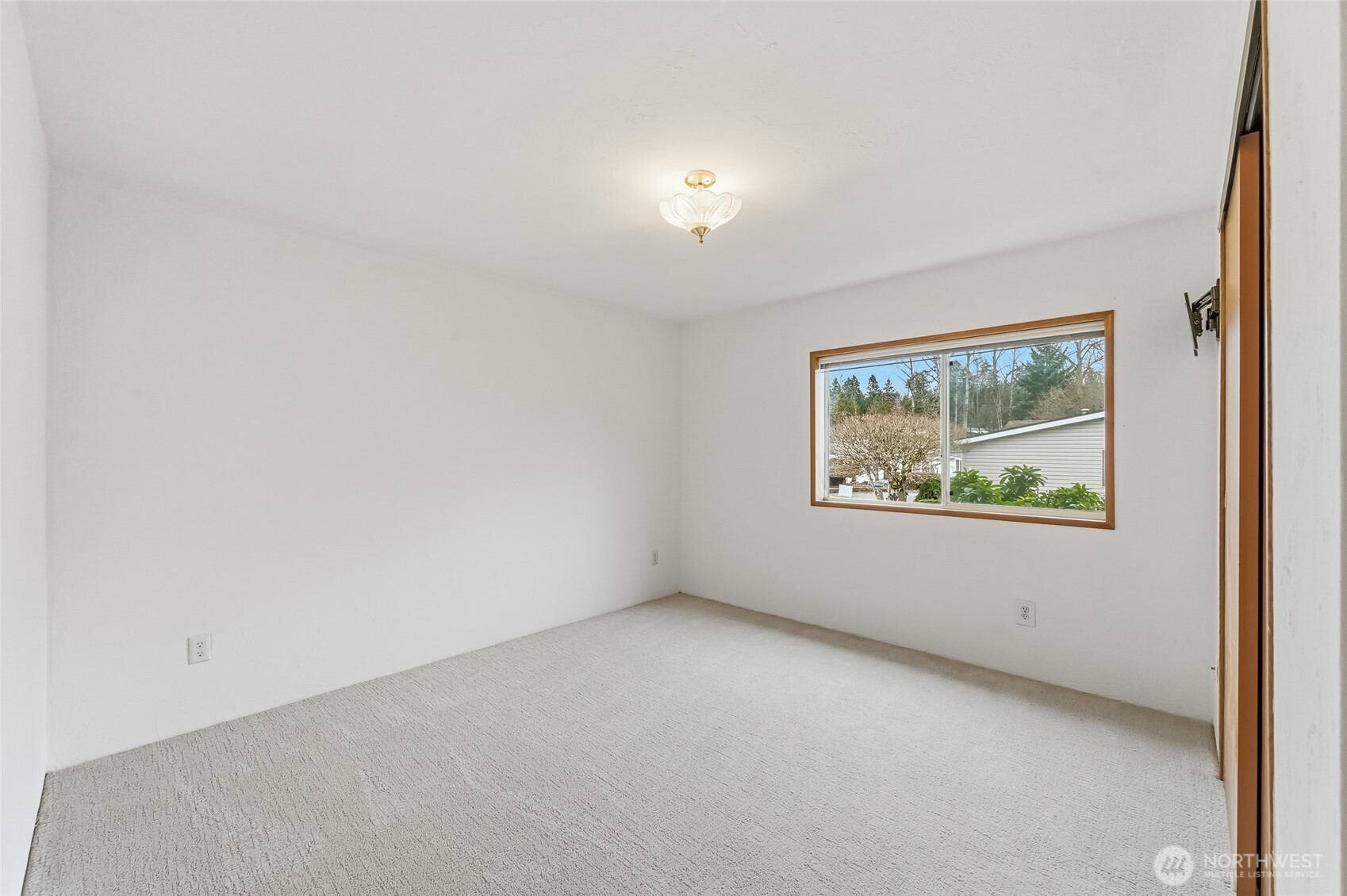 32820 20th Avenue S #55, Federal Way, WA 98003