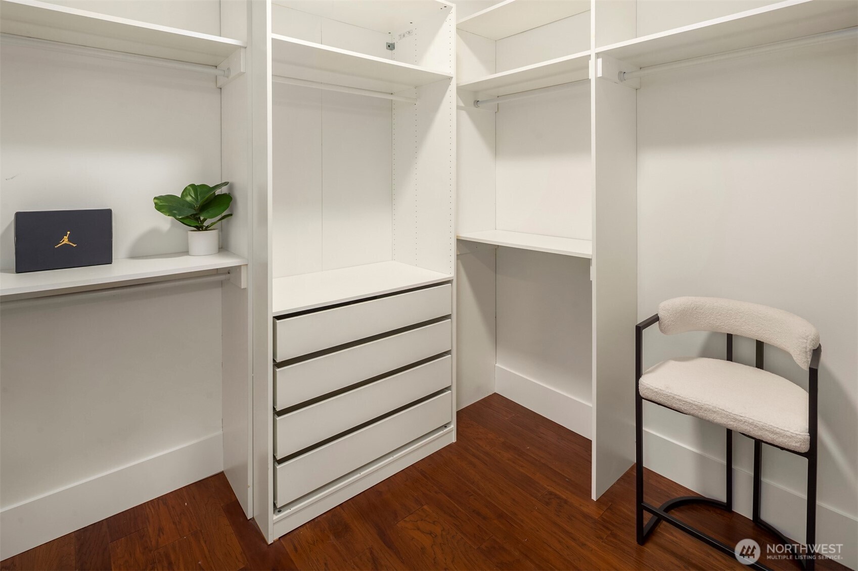 14424 SE 17th St , Bellevue, WA 98007