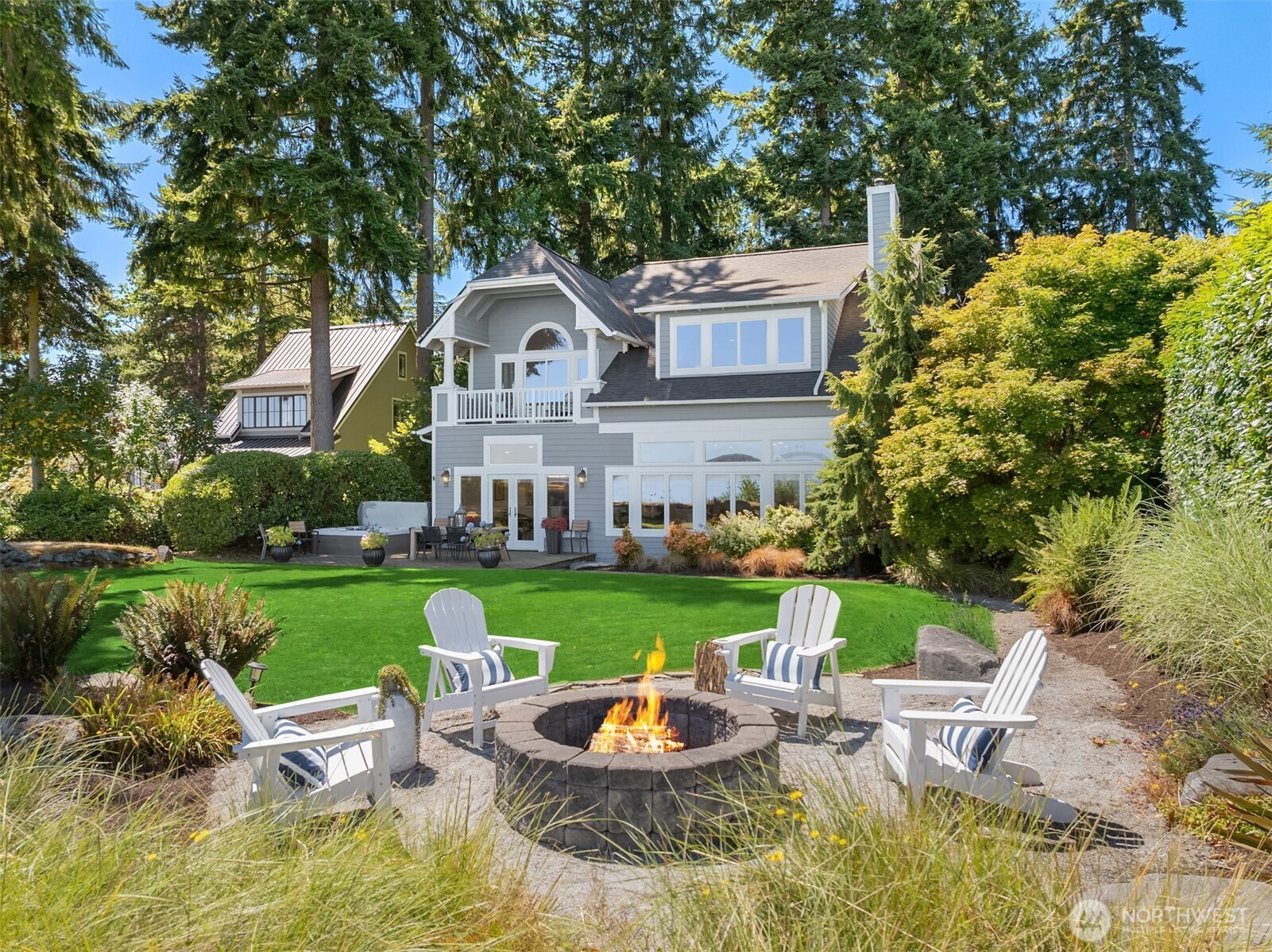 10668 NE Manor Lane , Bainbridge Island, WA 98110