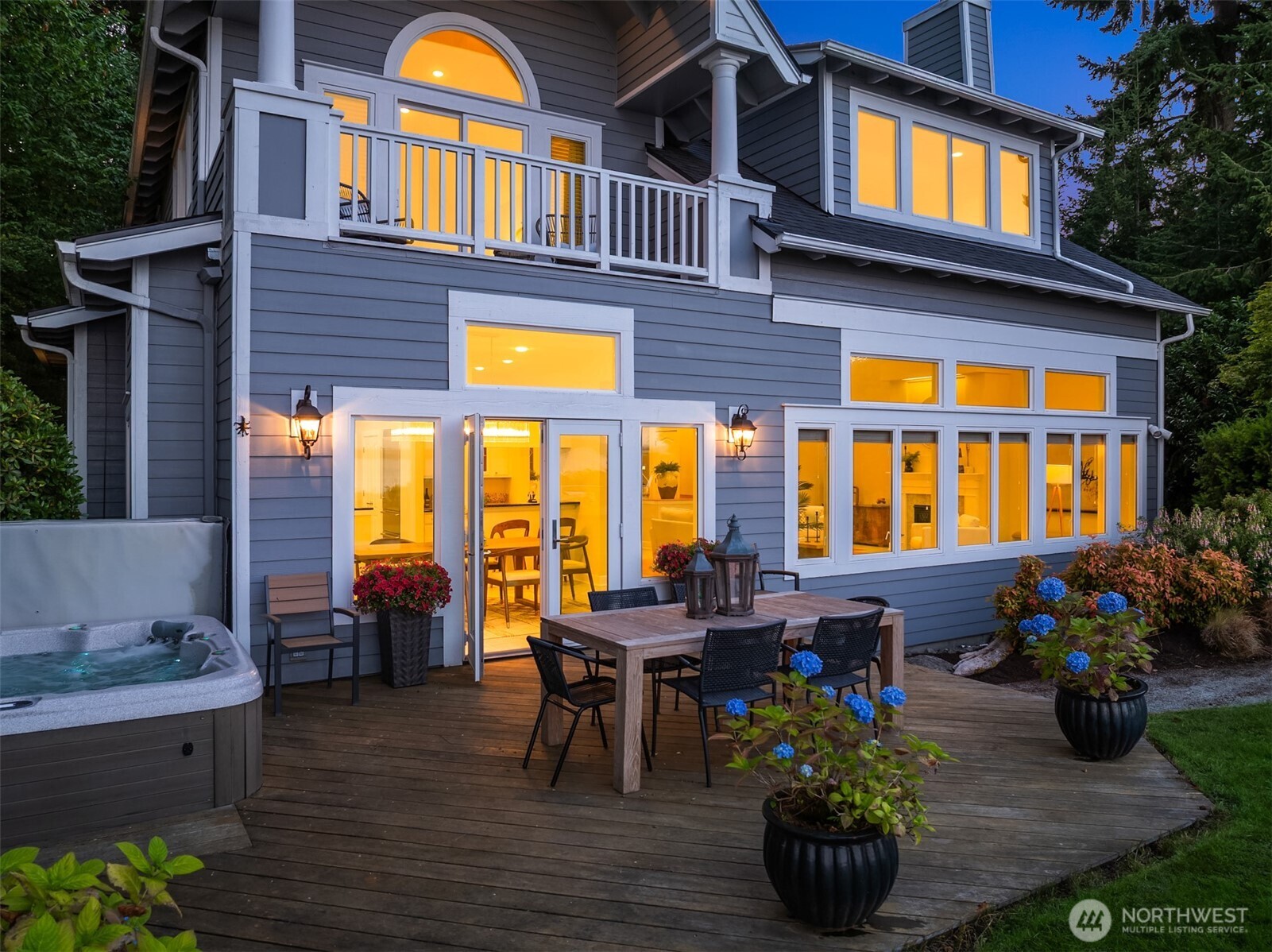 10668 NE Manor Lane , Bainbridge Island, WA 98110