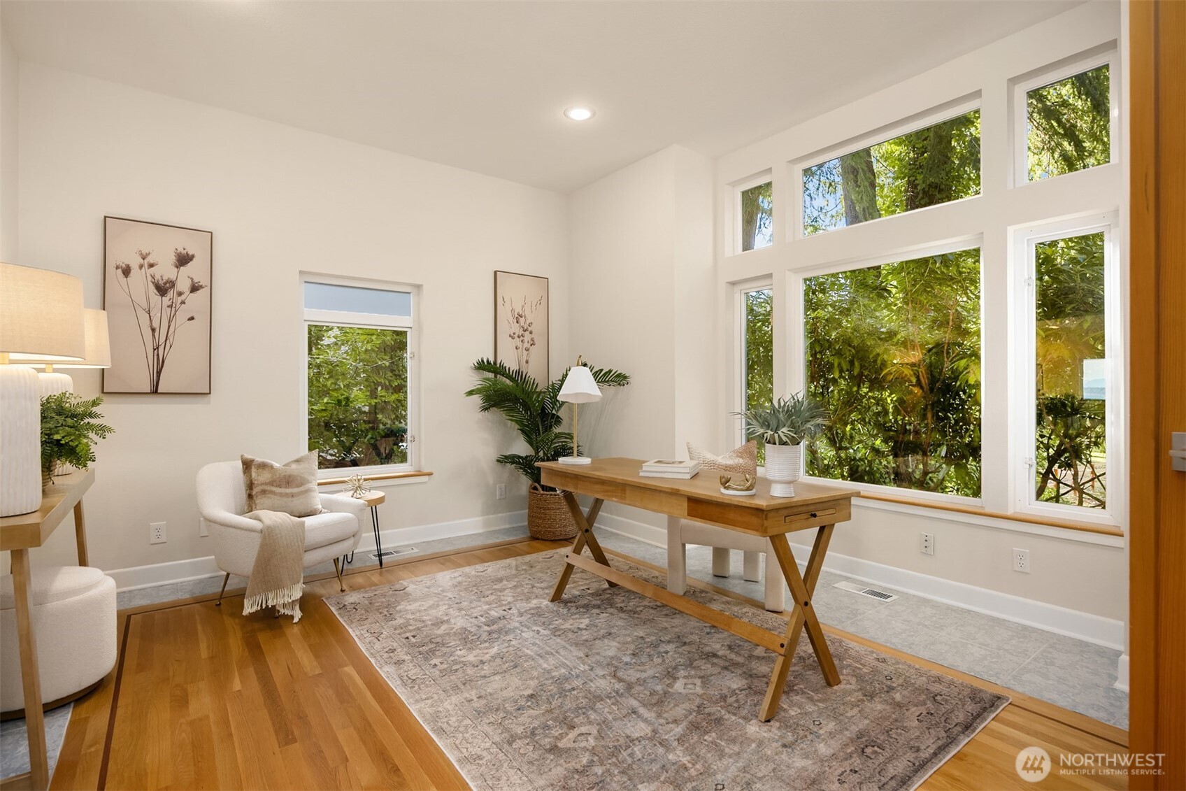 10668 NE Manor Lane , Bainbridge Island, WA 98110