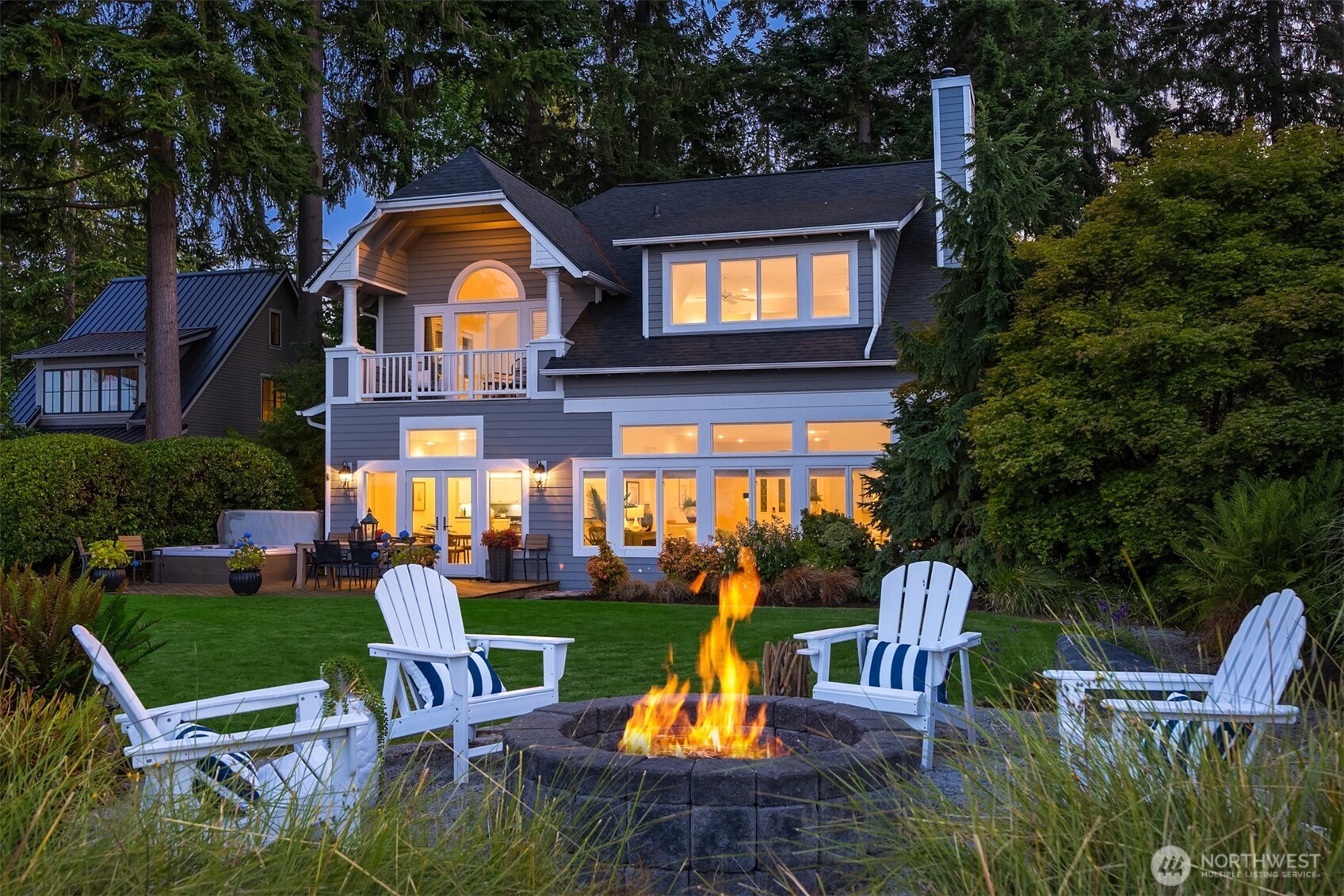 10668 NE Manor Lane , Bainbridge Island, WA 98110