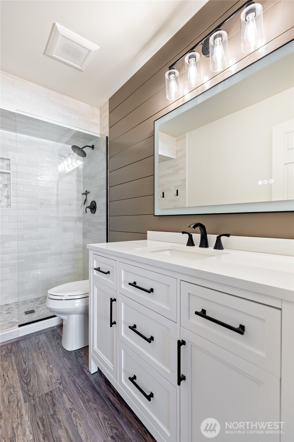 510 E Countryside Avenue , Ellensburg, WA 98926