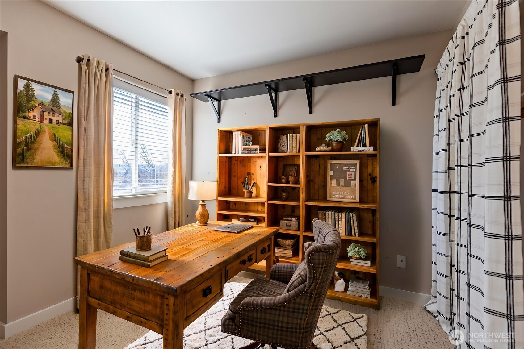 510 E Countryside Avenue , Ellensburg, WA 98926