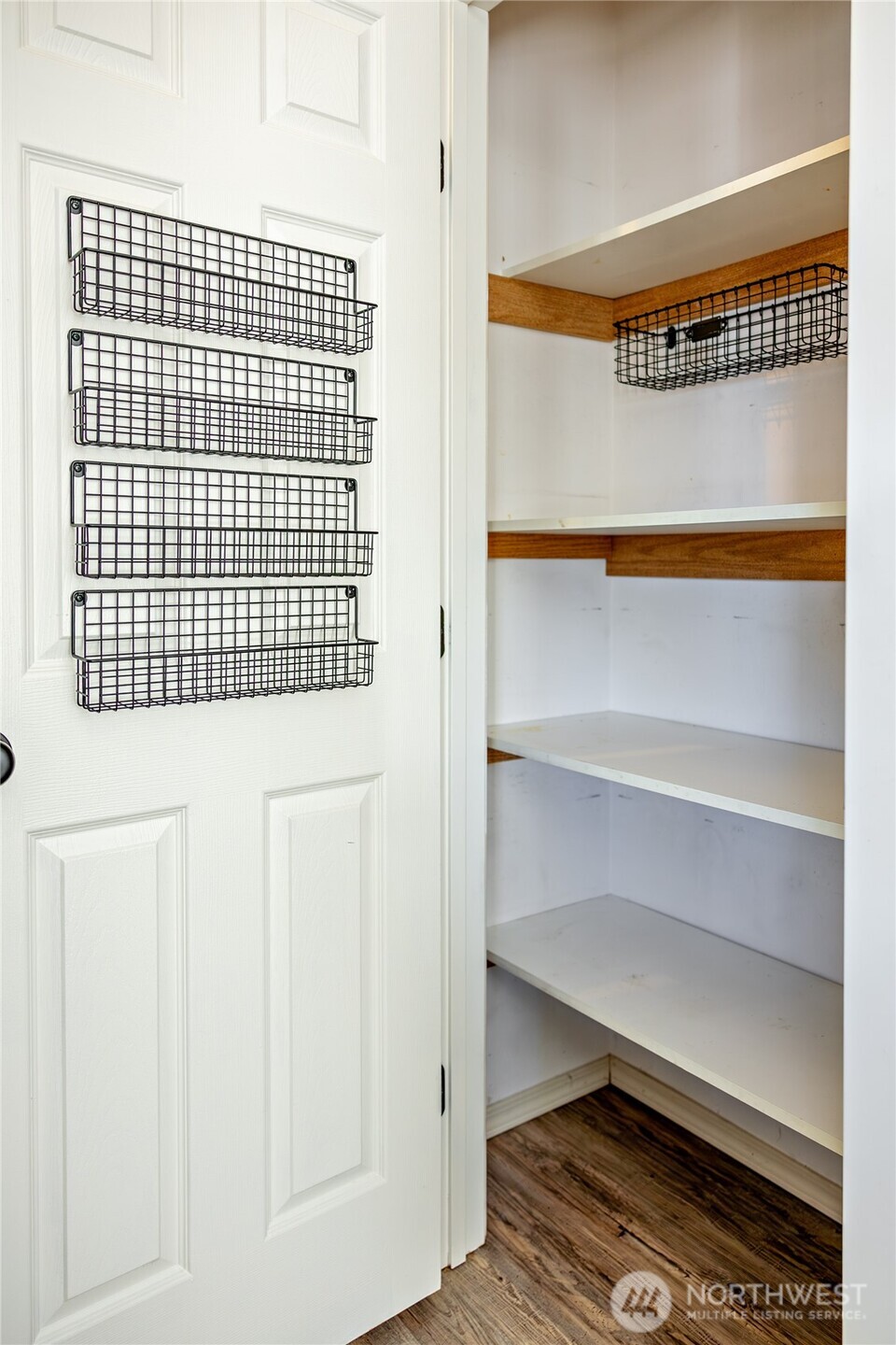 510 E Countryside Avenue , Ellensburg, WA 98926