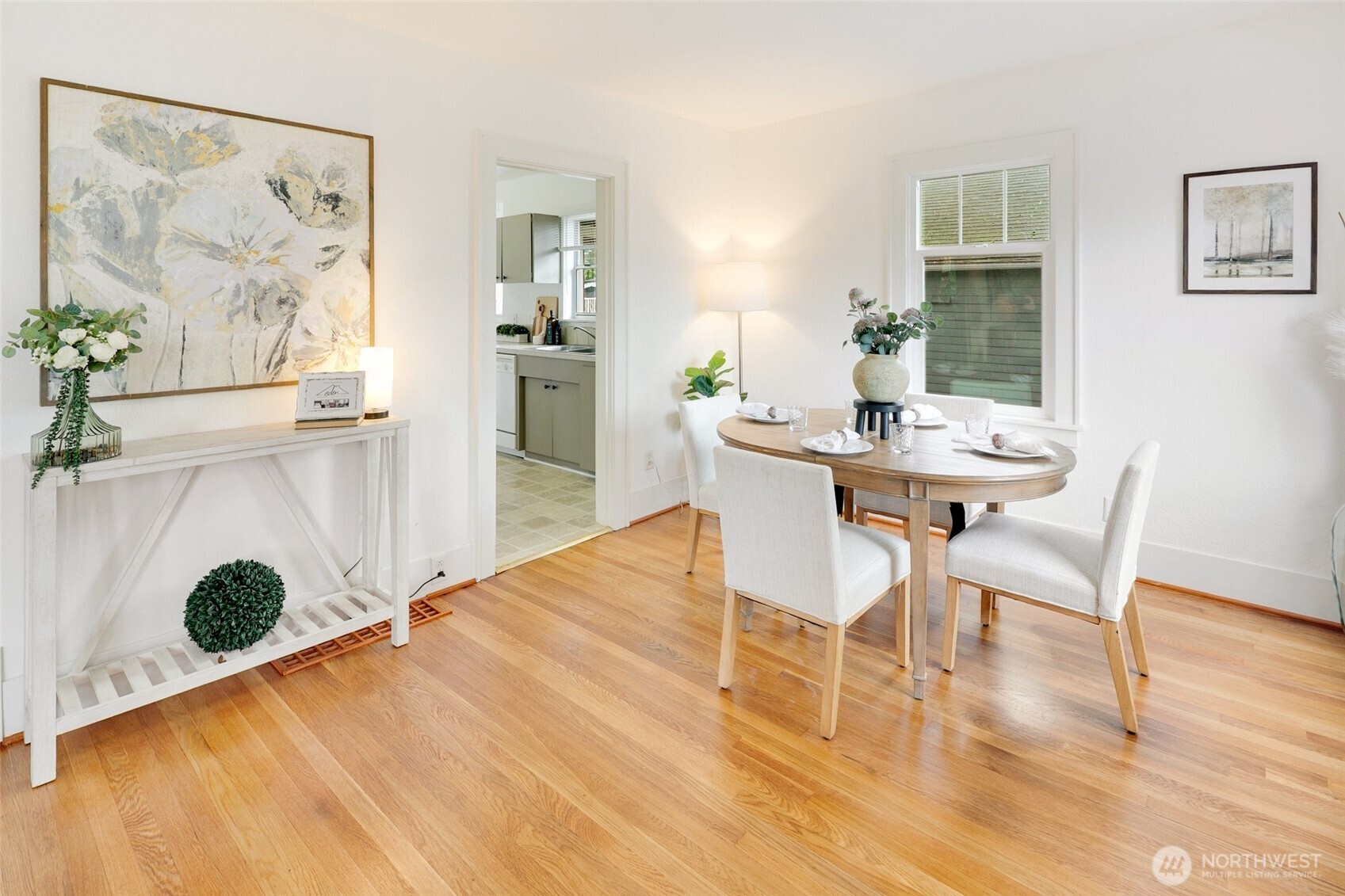 920 N 102nd Street , Seattle, WA 98133