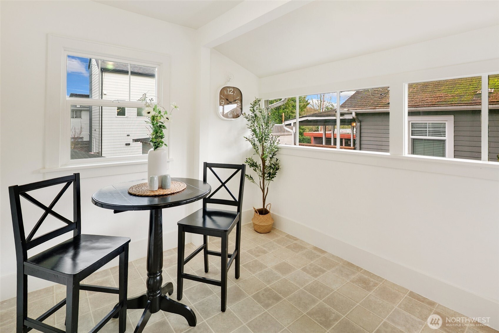 920 N 102nd Street , Seattle, WA 98133